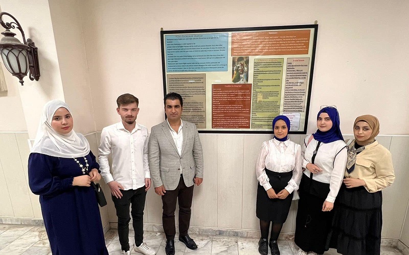 قامت مجموعه من طلاب القسم اللغة الانكليزية بعمل نشاط تعليمي لا صفي من اجل نشر المعلومة المفيده دراسيا و ثقافيا لطلاب القسم كافه 